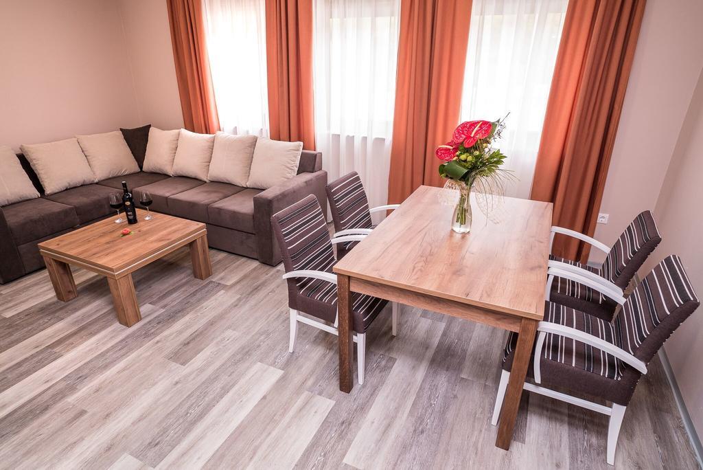 B&B Villa Angy Korenica Bagian luar foto