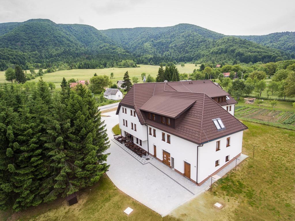 B&B Villa Angy Korenica Bagian luar foto