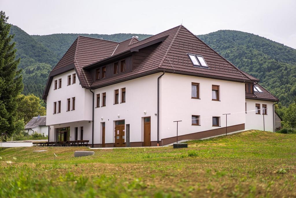 B&B Villa Angy Korenica Bagian luar foto