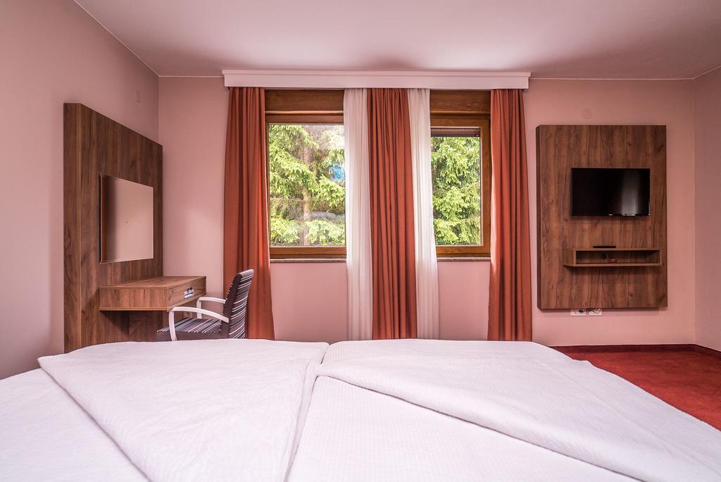 B&B Villa Angy Korenica Bagian luar foto