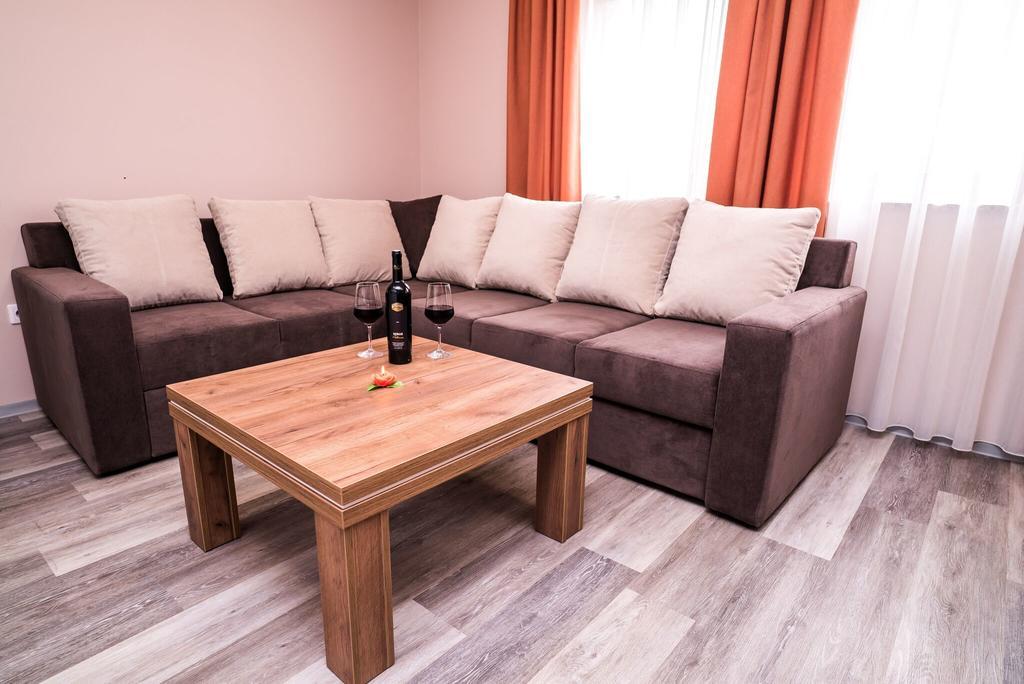 B&B Villa Angy Korenica Bagian luar foto